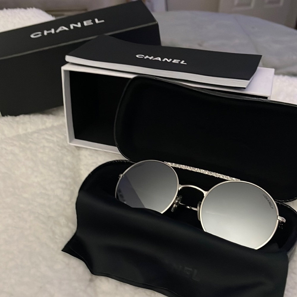 Chanel Sunglasses 100% Authentic beautiful